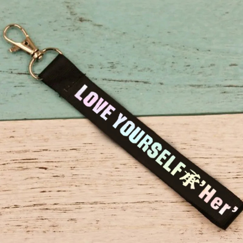 Kpop LOVE YOURSELF Keychain JIMIN RAP MONSTER JUNGKOOK Taehyung V JIN JHOPE SUGA Colorful Lobster Clasp Support Gifts Teen Item