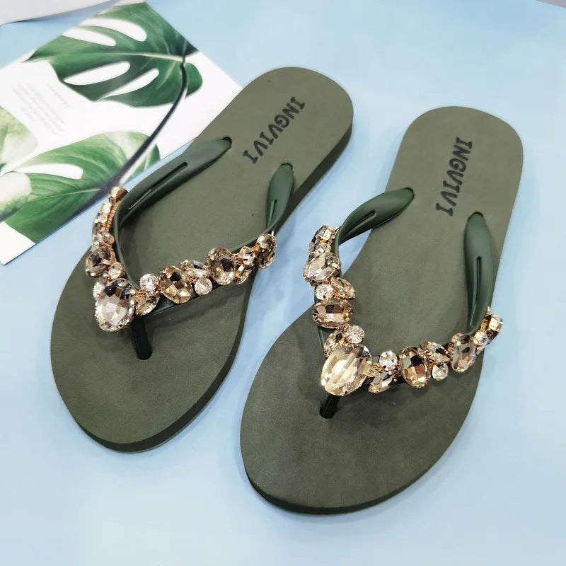 2024 Comfortable and Fashionable All-match Beach Shoes Non-slip Soft Bottom Casual Flip-flops Rhinestone Chain Flat Slippers