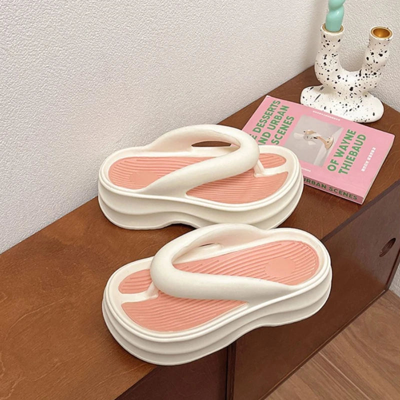 Women Slippers New Summer Women Flip Flops Comfortable Wear Resistant Thick Soled Fashion Outdoor Soft Soled Beach Slipper