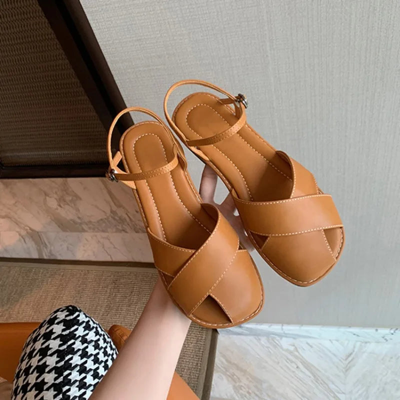 New Summer Fragrant Style Hollow Out One Line Buckle Low Heel Sandals for Children's Solid Color Baotou Flat Bottom Beach Shoes