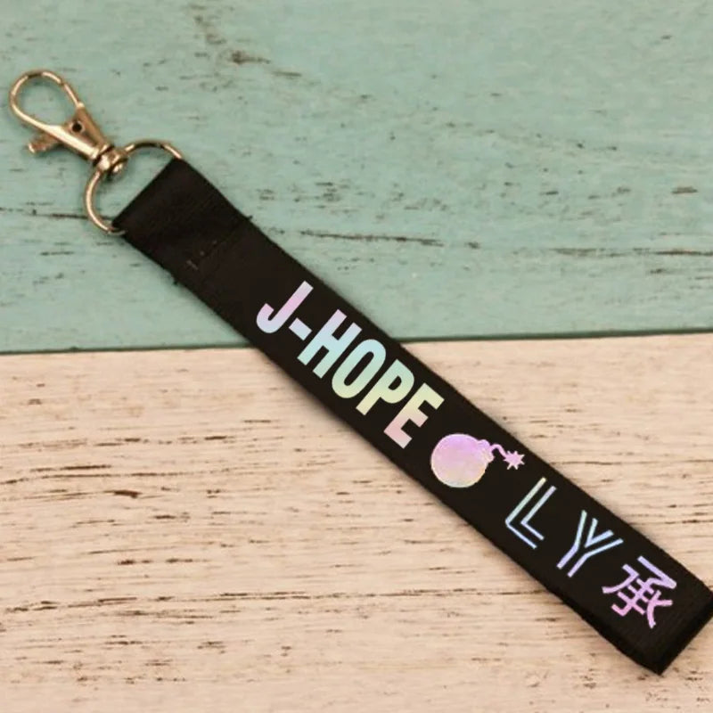 Kpop LOVE YOURSELF Keychain JIMIN RAP MONSTER JUNGKOOK Taehyung V JIN JHOPE SUGA Colorful Lobster Clasp Support Gifts Teen Item