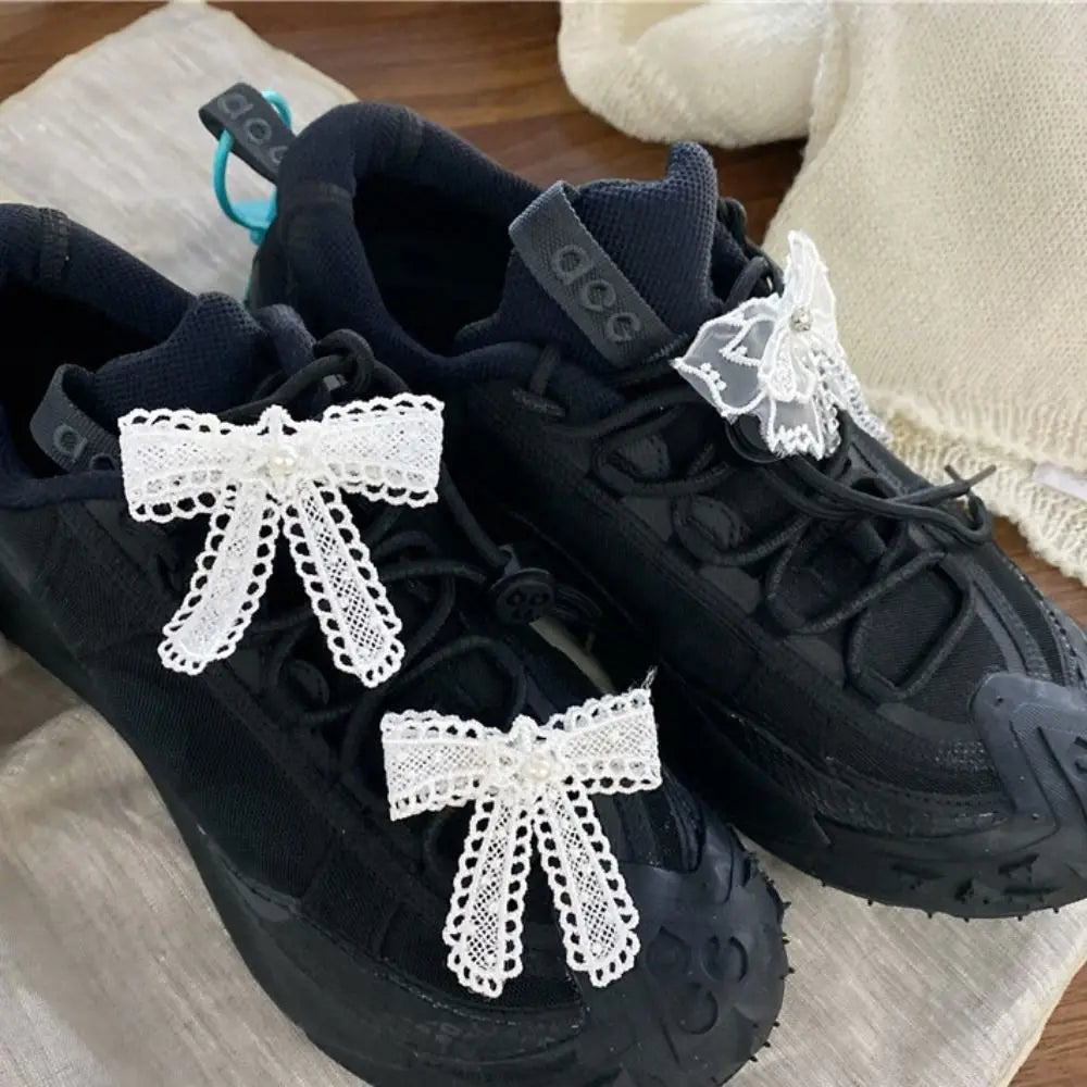 Handmade Bead Bowknot Shoes Charm Pearl Crystal Butterfly Shoe Buckle Shoes Flower Keychain Sneakers Shoe Accessories Decoration